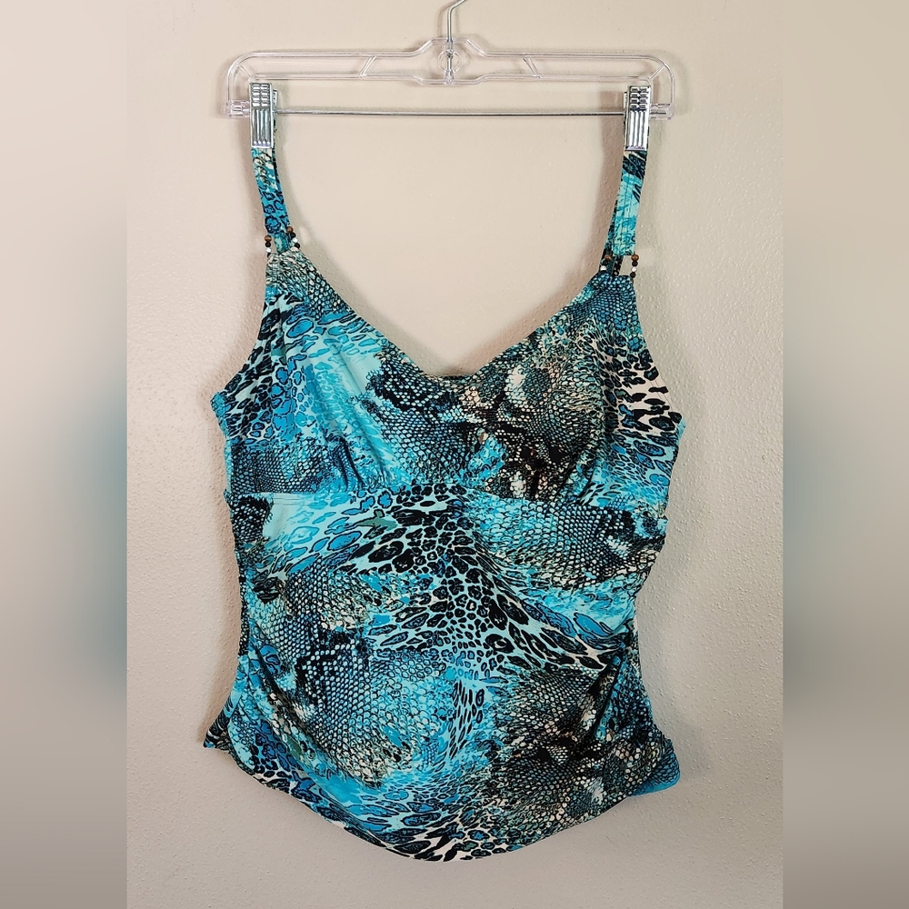 Tankini top by Maidenform Beach in size 38D